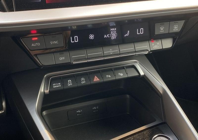 Audi A3 SPB S Line interno ed esterno 2.0 TDI 150CV S-Tronic 35