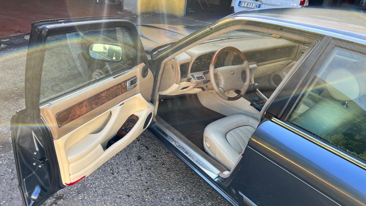 Jaguar XJ XJ6 3.2 cat manuale