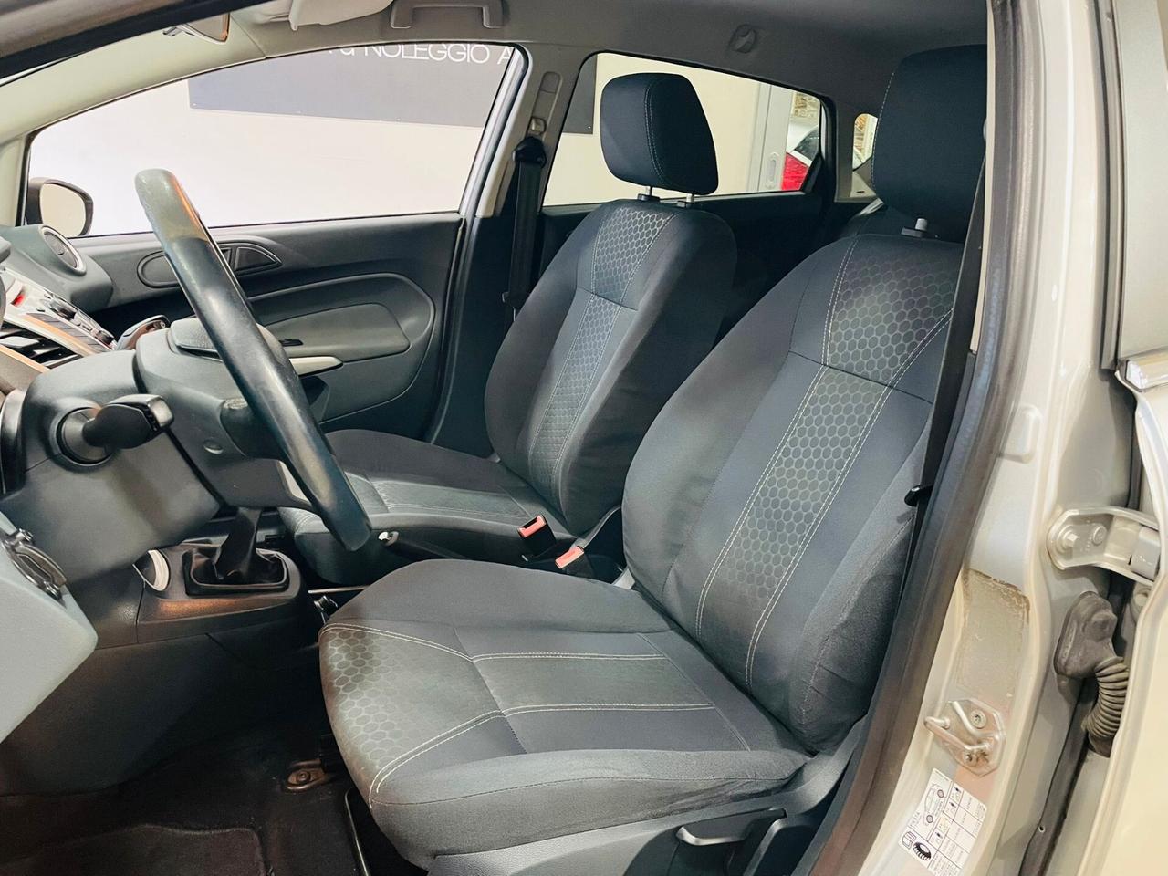 Ford Fiesta 1.4 TDCi 5p. Titanium