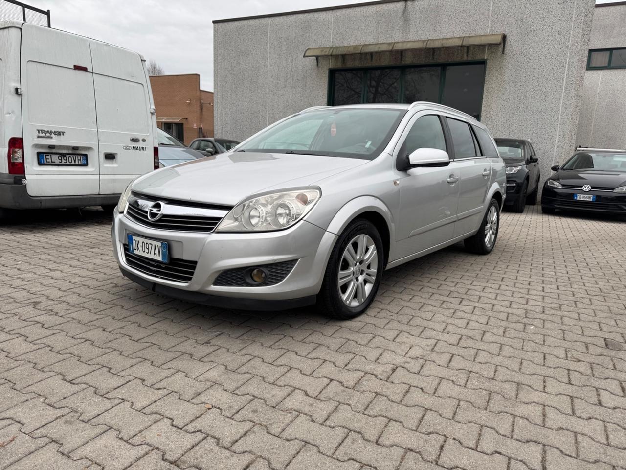 Opel Astra 1.7 CDTI 101CV 5 porte Cosmo