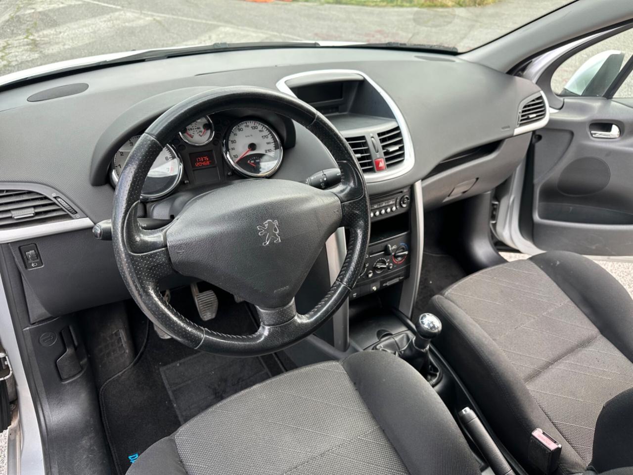 Peugeot 207 1.4 VTi 5p X Line