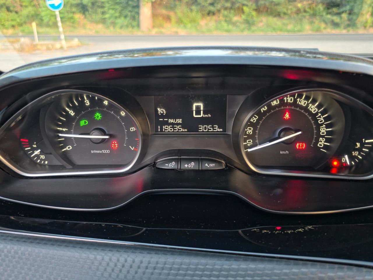 Peugeot 208 PureTech 82 5 porte Allure E6b Manuale NEO 2017