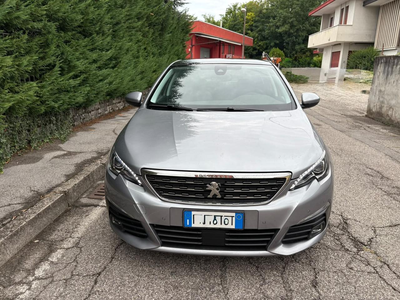 PEUGEOT 308 PureTech Turbo 130 S&S Allure