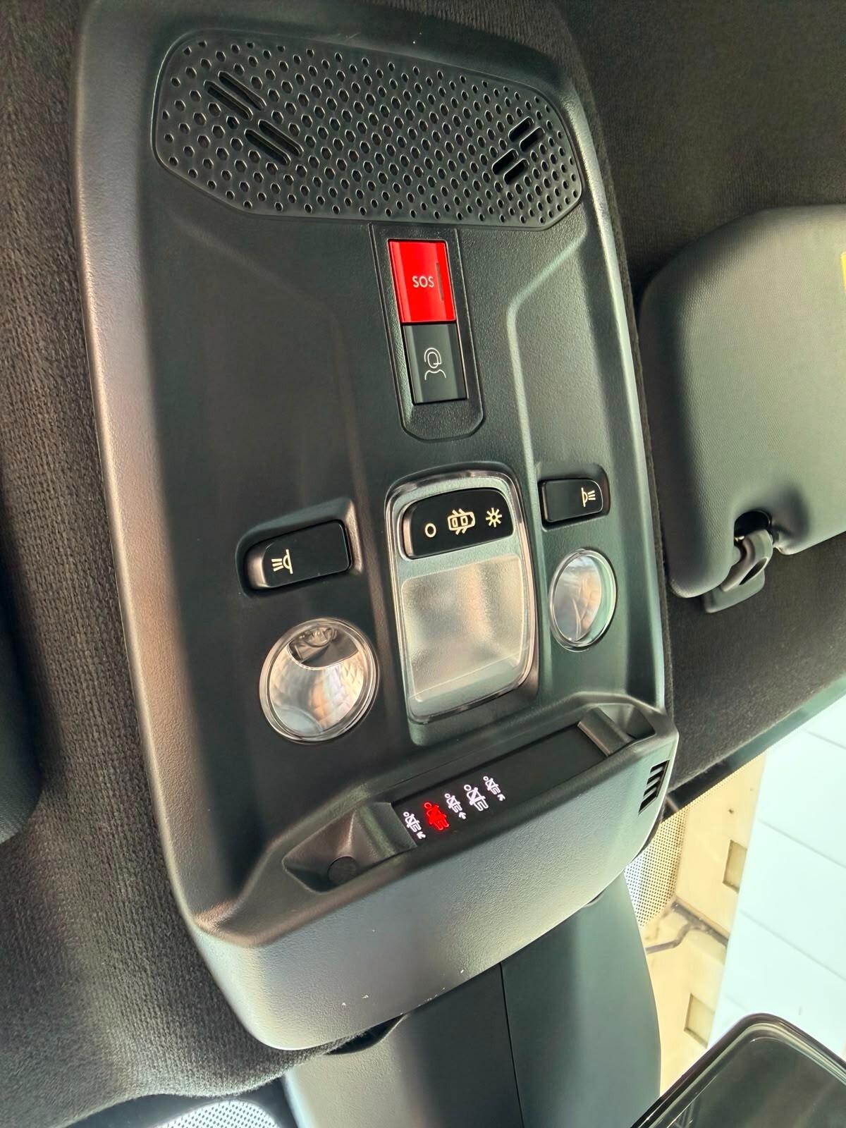 Lancia Ypsilon Hybrid e-DCT Edizione Cassina