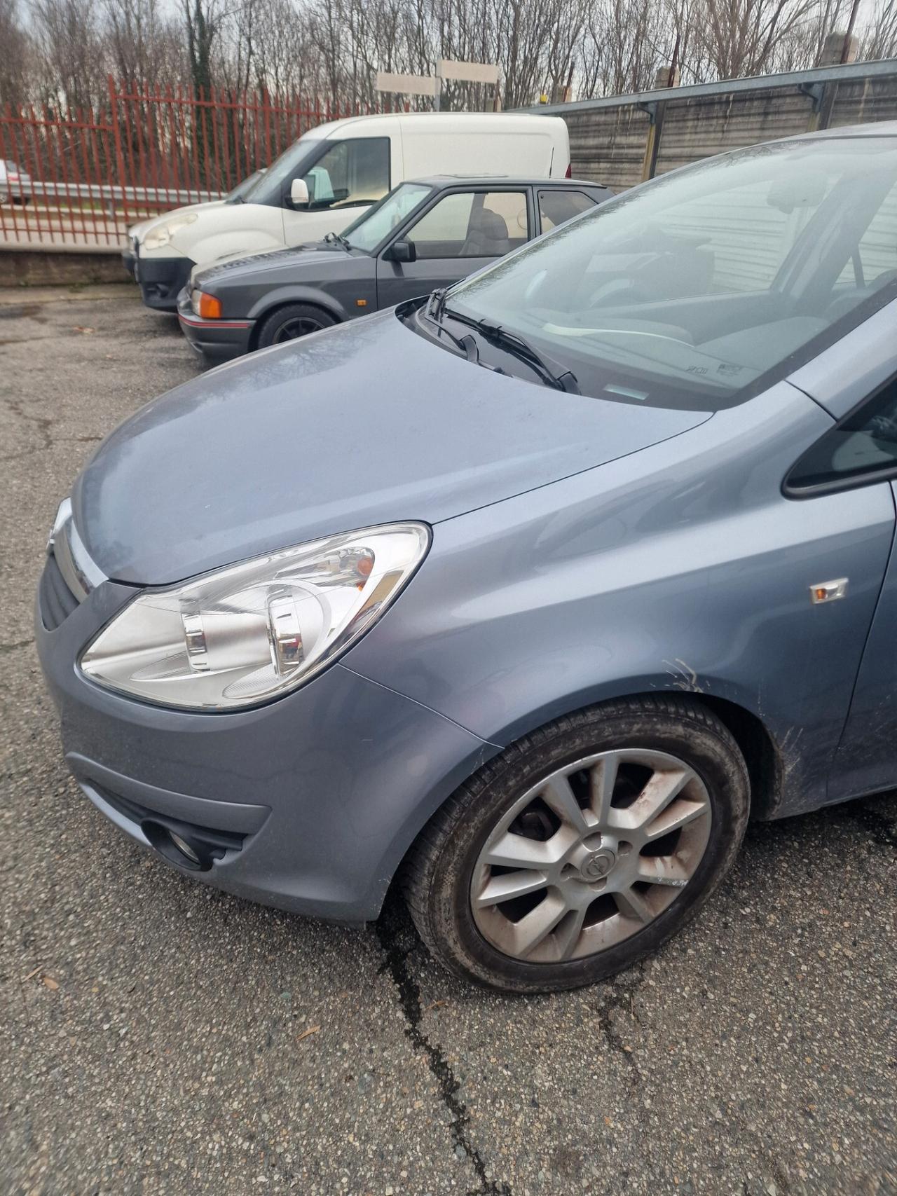 Opel Corsa 1.2 5 porte Easytronic Club