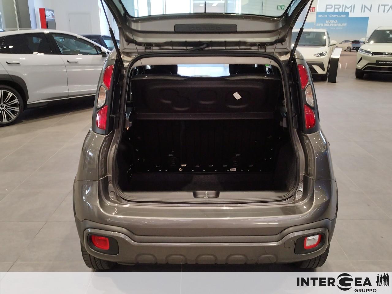 FIAT Panda 1.0 firefly hybrid City Cross s&s 70cv 5p.ti