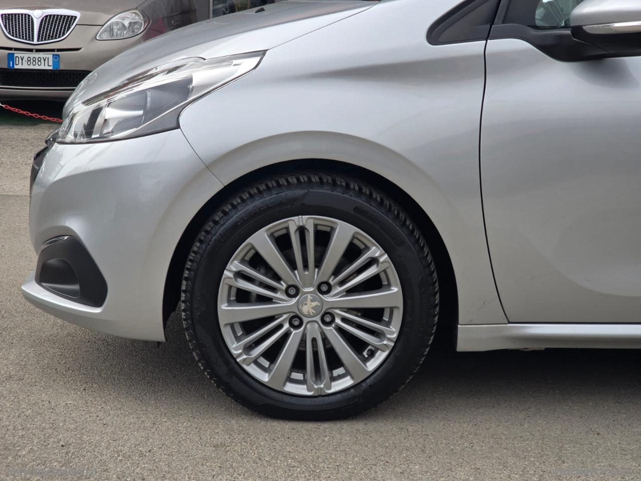 PEUGEOT 208 PureTech 82 5p. Access