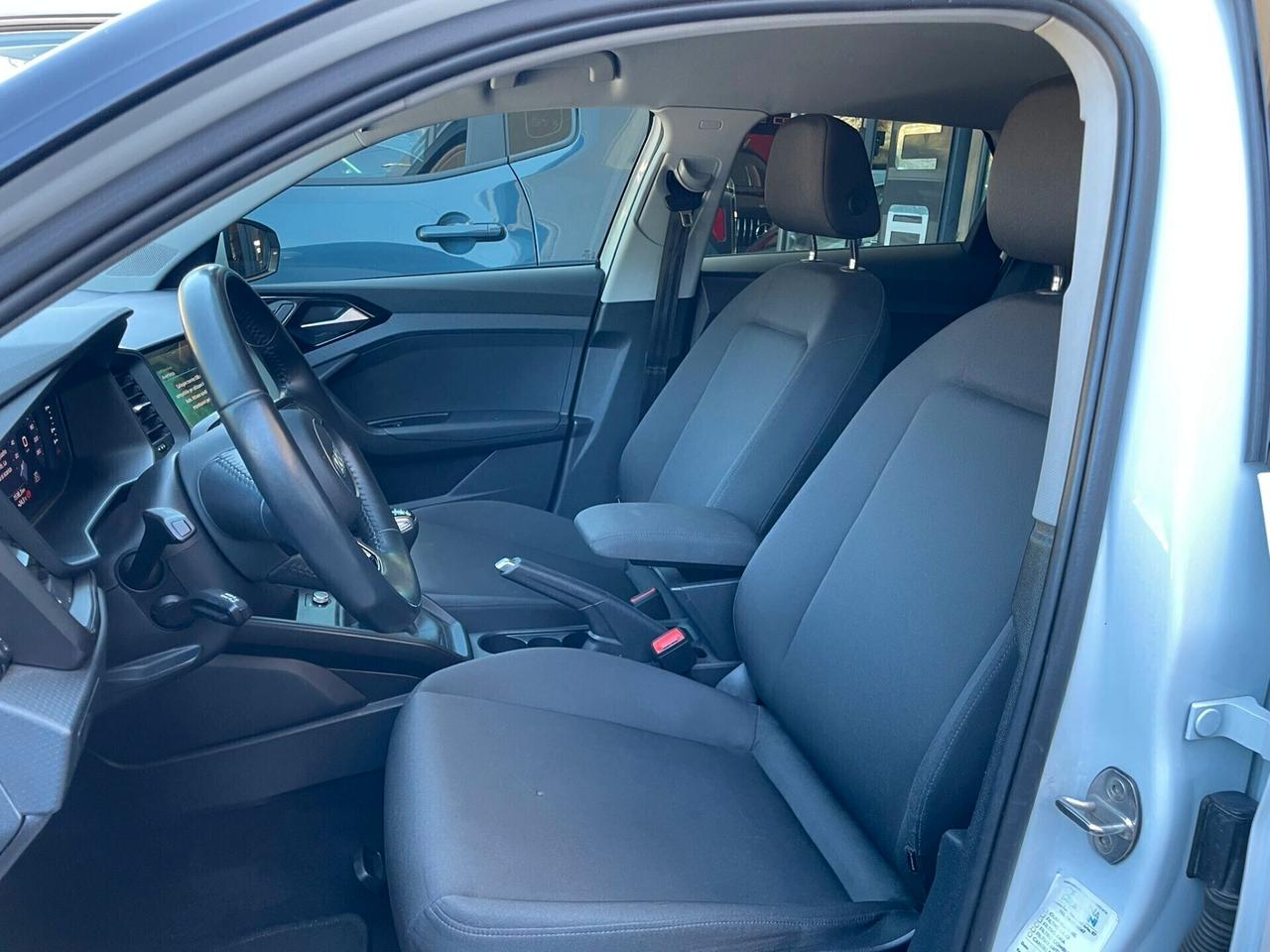 AUDI A1 SPTB IDENTITY CONTRAST 25TFSI 95cv