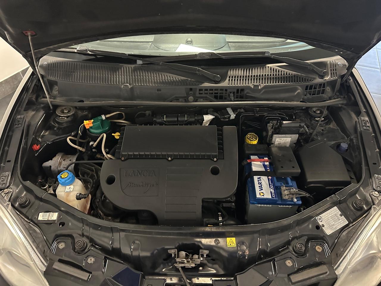 LANCIA YPSILON 1.3 MJT 75CV NEOPATENTATI