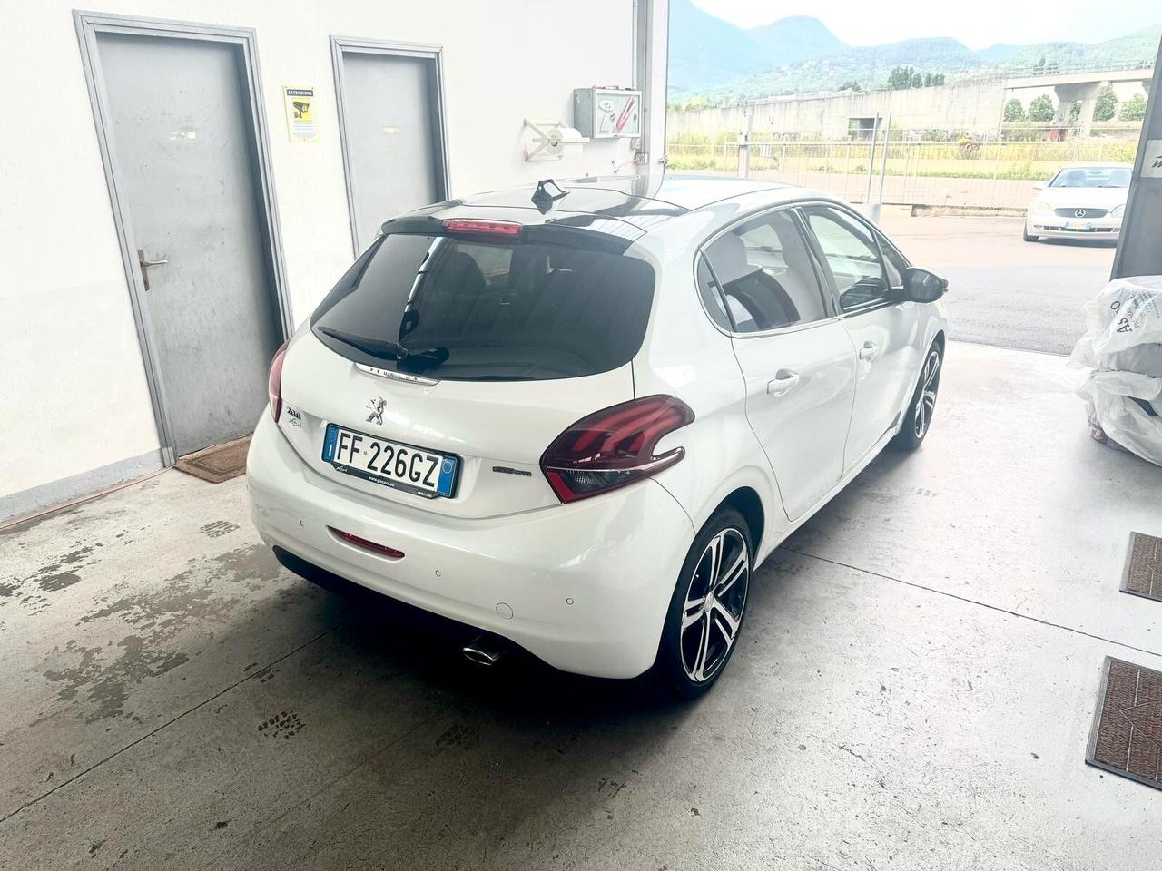 Peugeot 208 PureTech Turbo 110 EAT6 S&S 5 porte GT Line