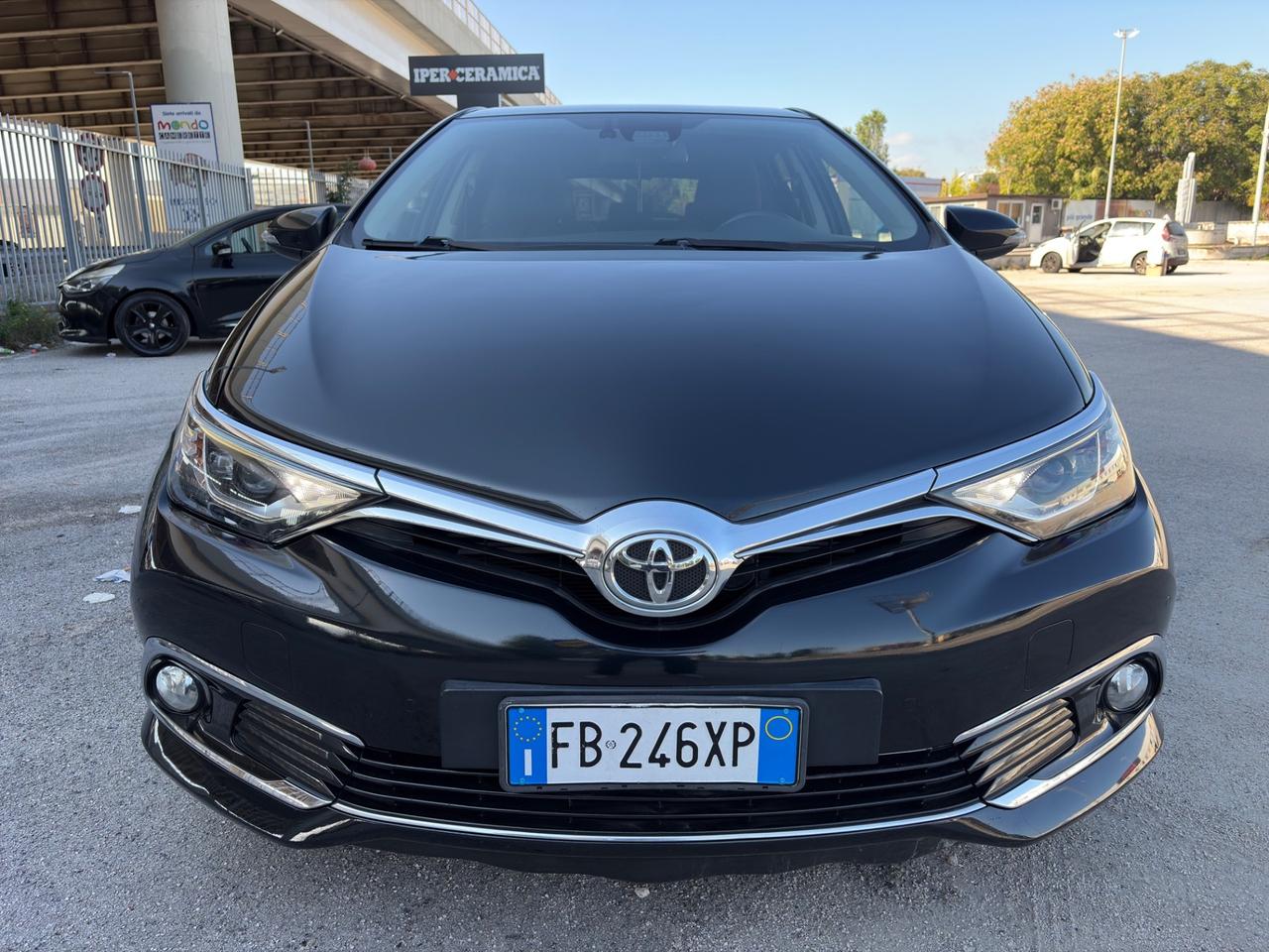 Toyota Auris 1.6 D-4D magnifica starfull