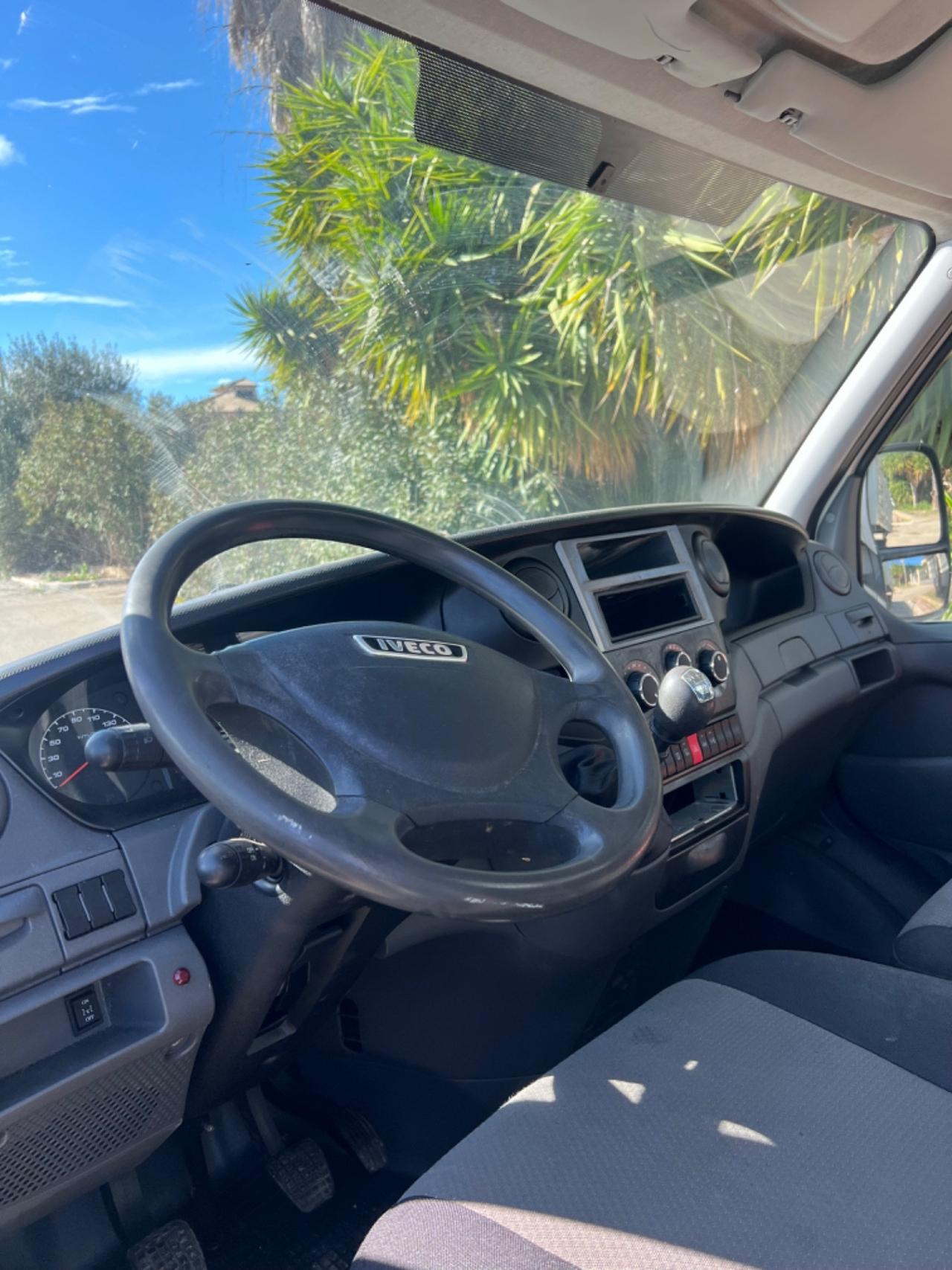 Iveco daily 35c17 ribaltabile trilaterale
