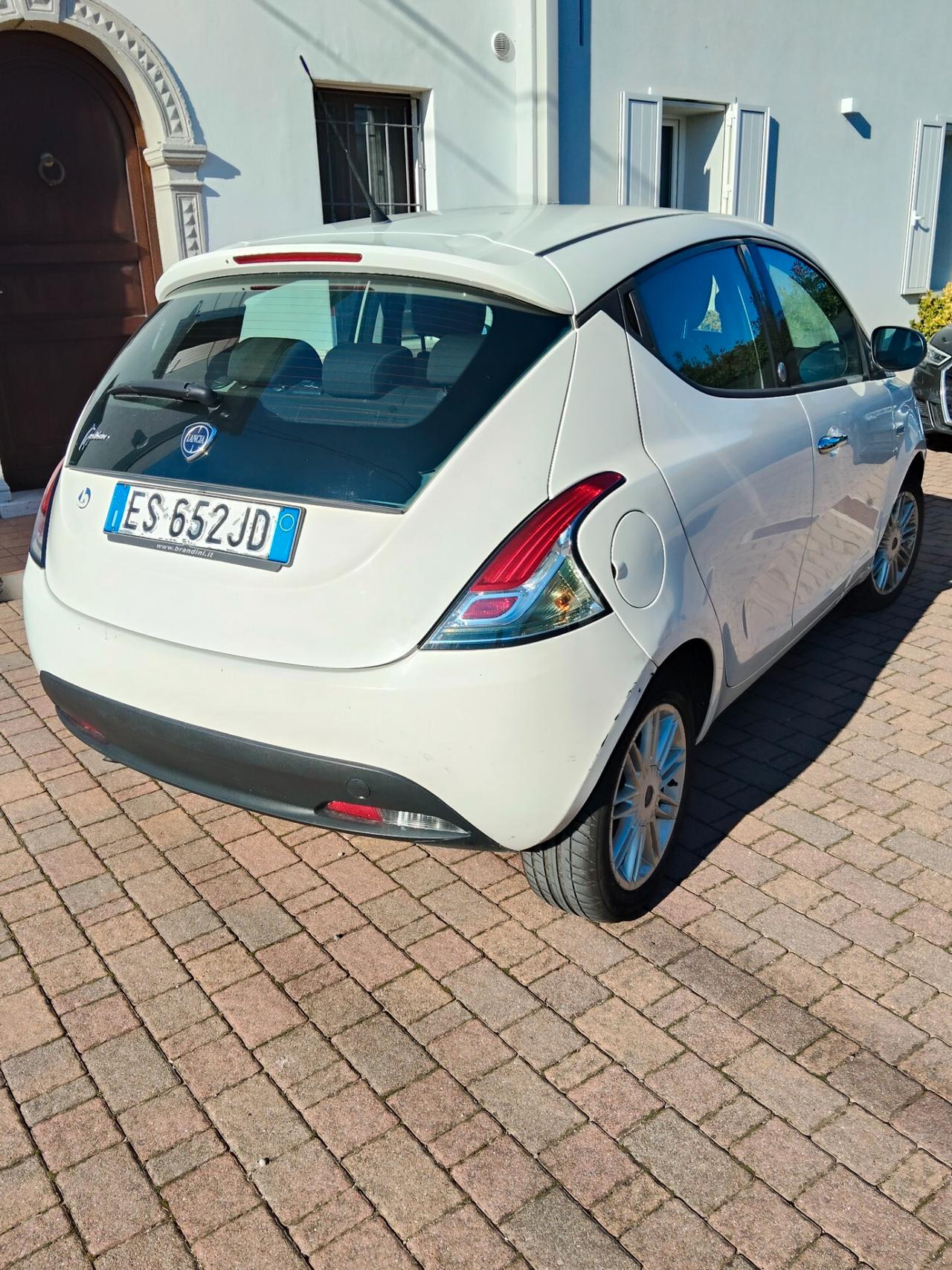 Lancia Ypsilon 1.2 69 CV 5 porte GPL Ecochic