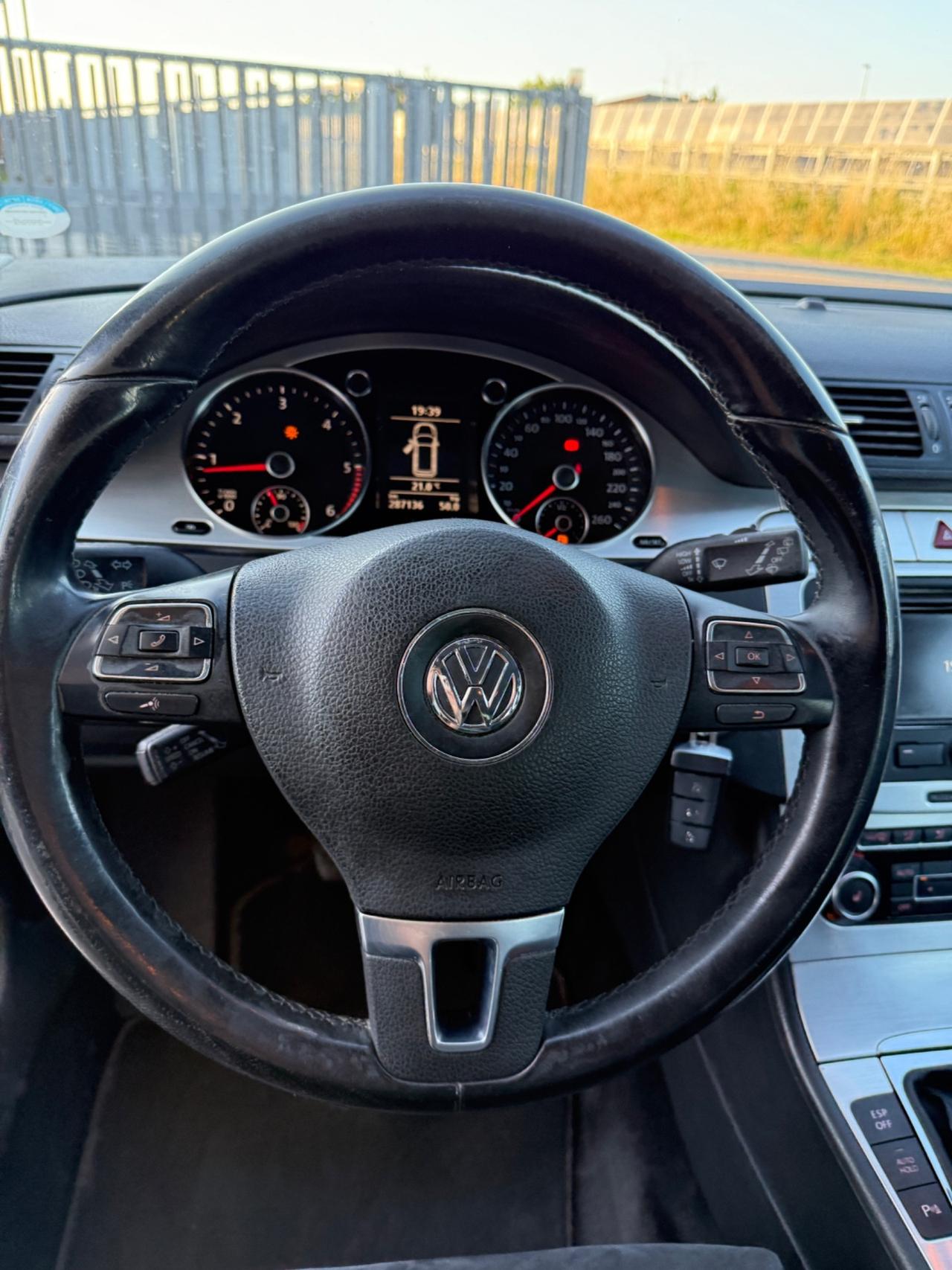 Volkswagen Passat 2.0 TDI 170CV DPF Var. Highline