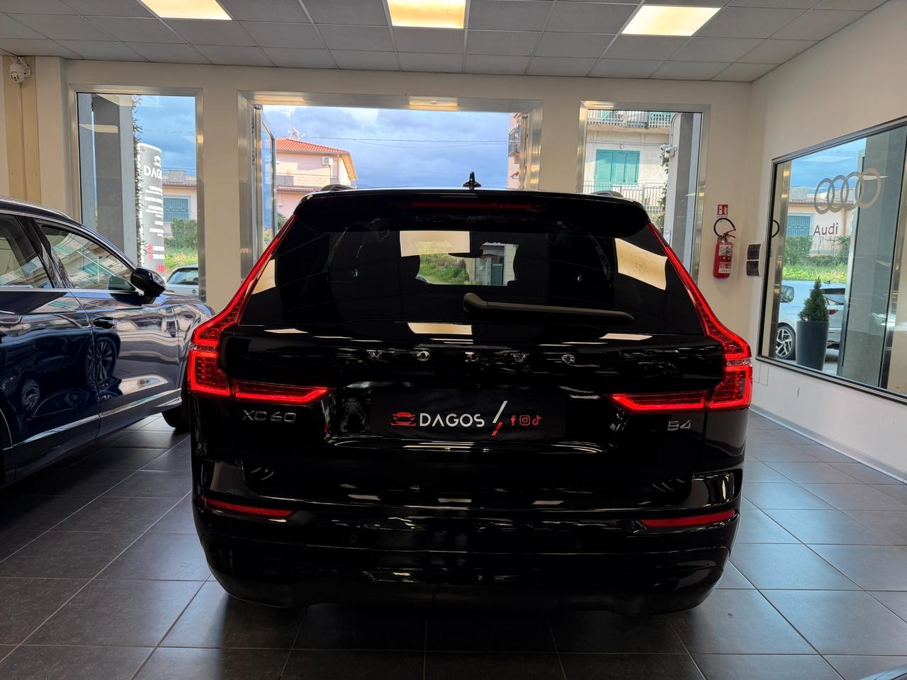 Volvo XC 60 XC60 B4 (d) automatico Essential