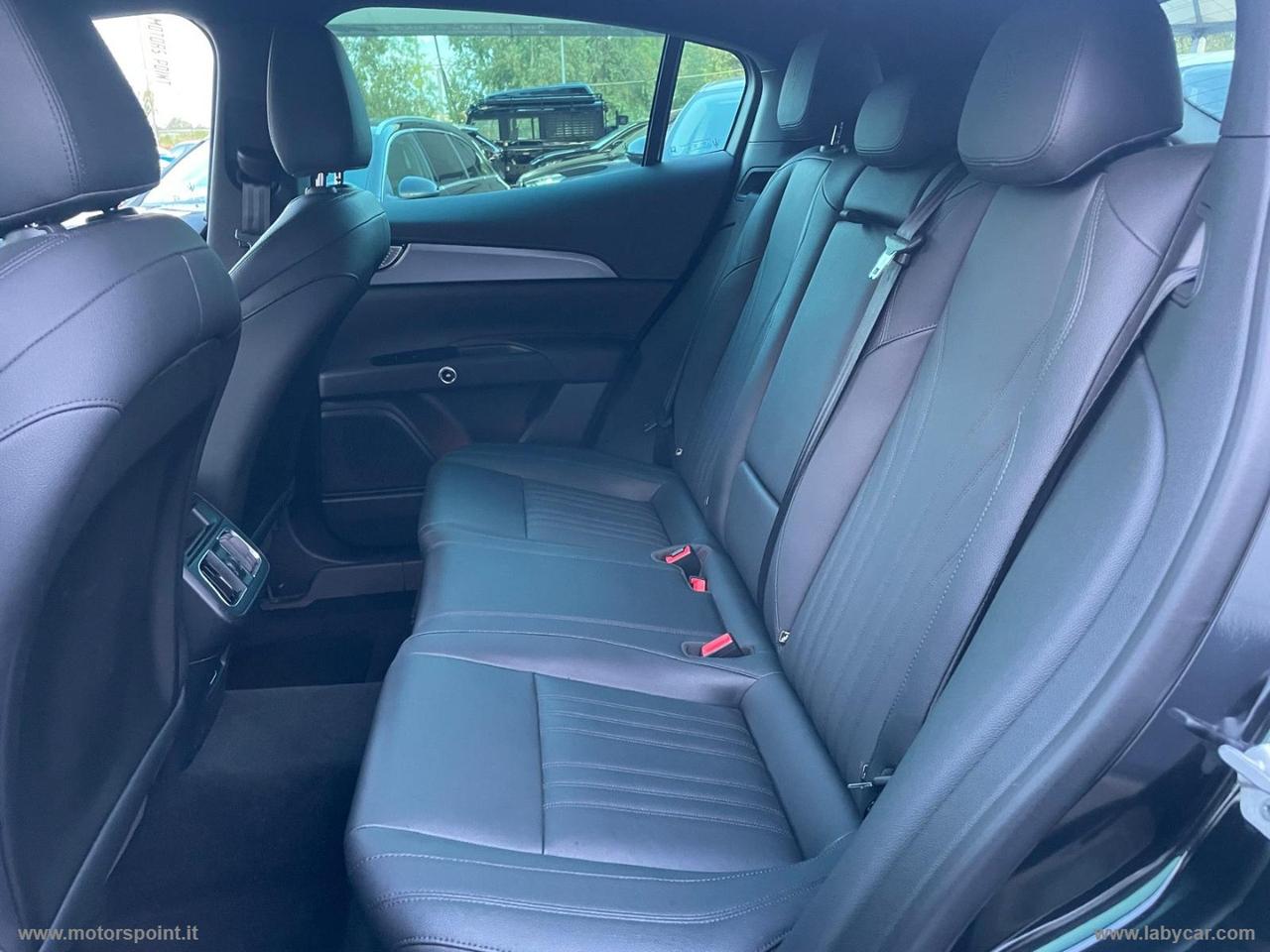 MASERATI 2.0 MHEV 300 CV GT SOLO 10.000 KM!!!