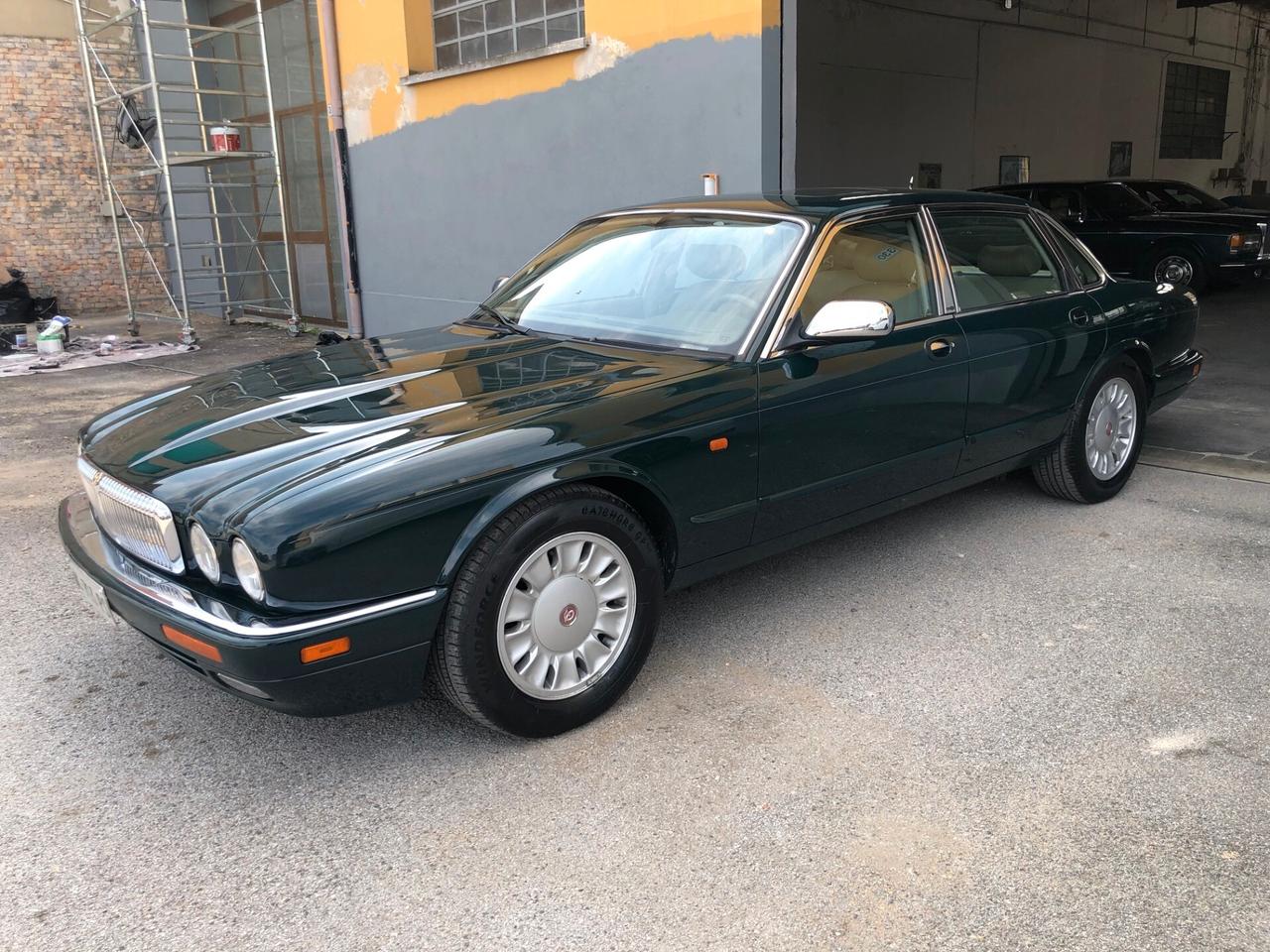 Jaguar Daimler six 4.0