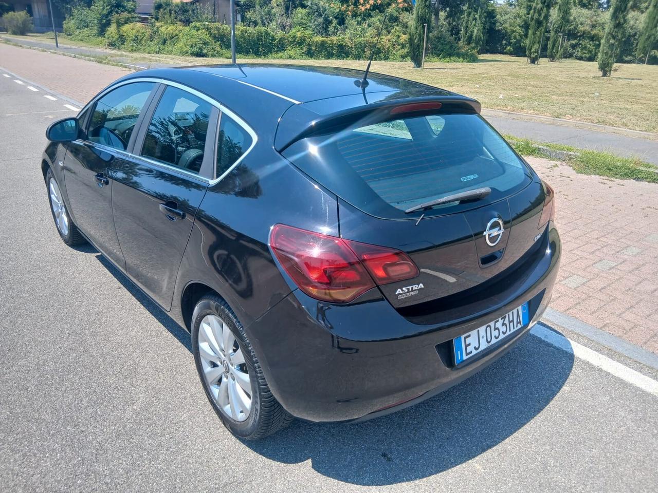 Opel Astra 1.7 CDTI 110CV 5 porte Cosmo