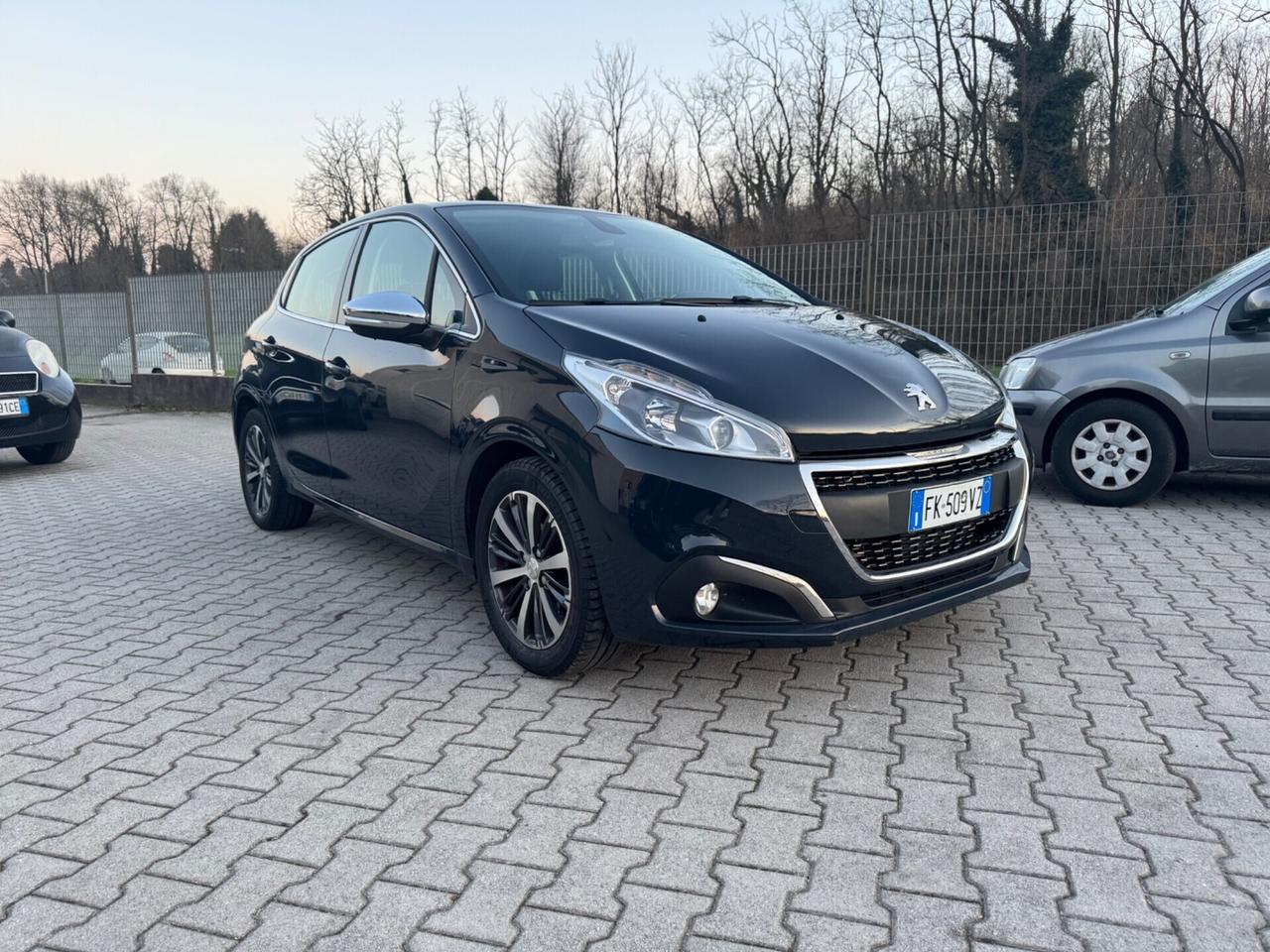 Peugeot 208 PureTech 82 5 porte Allure