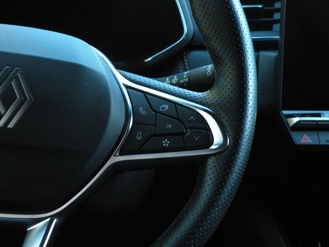 RENAULT SYMBIOZ FULL HYBRID E-TECH 145CV TECHNO 2025