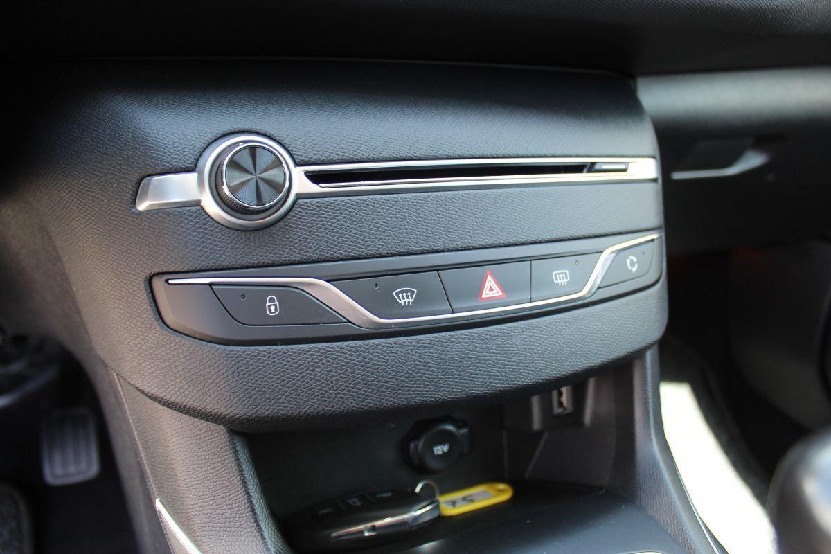 PEUGEOT - 308 - BlueHDi 130 S&S Allure