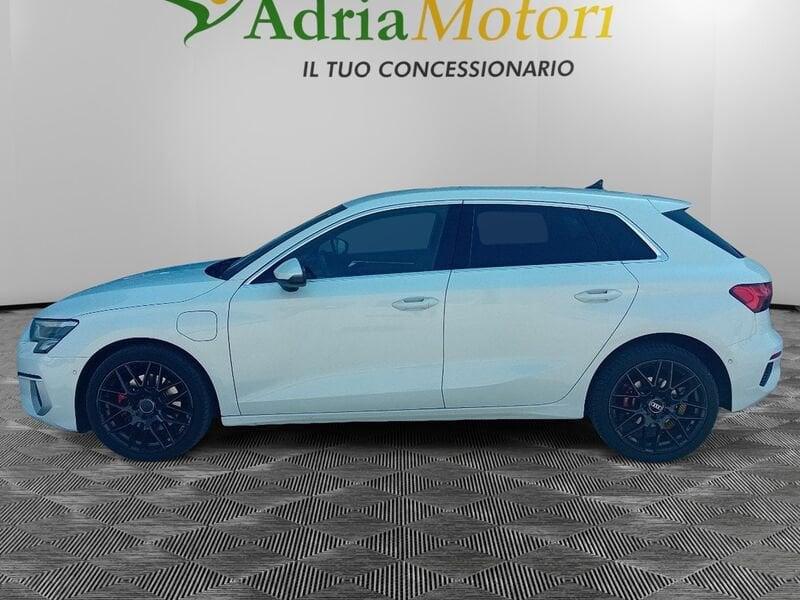 Audi A3 Sportback 40 TFSI e S tronic Business Advanced