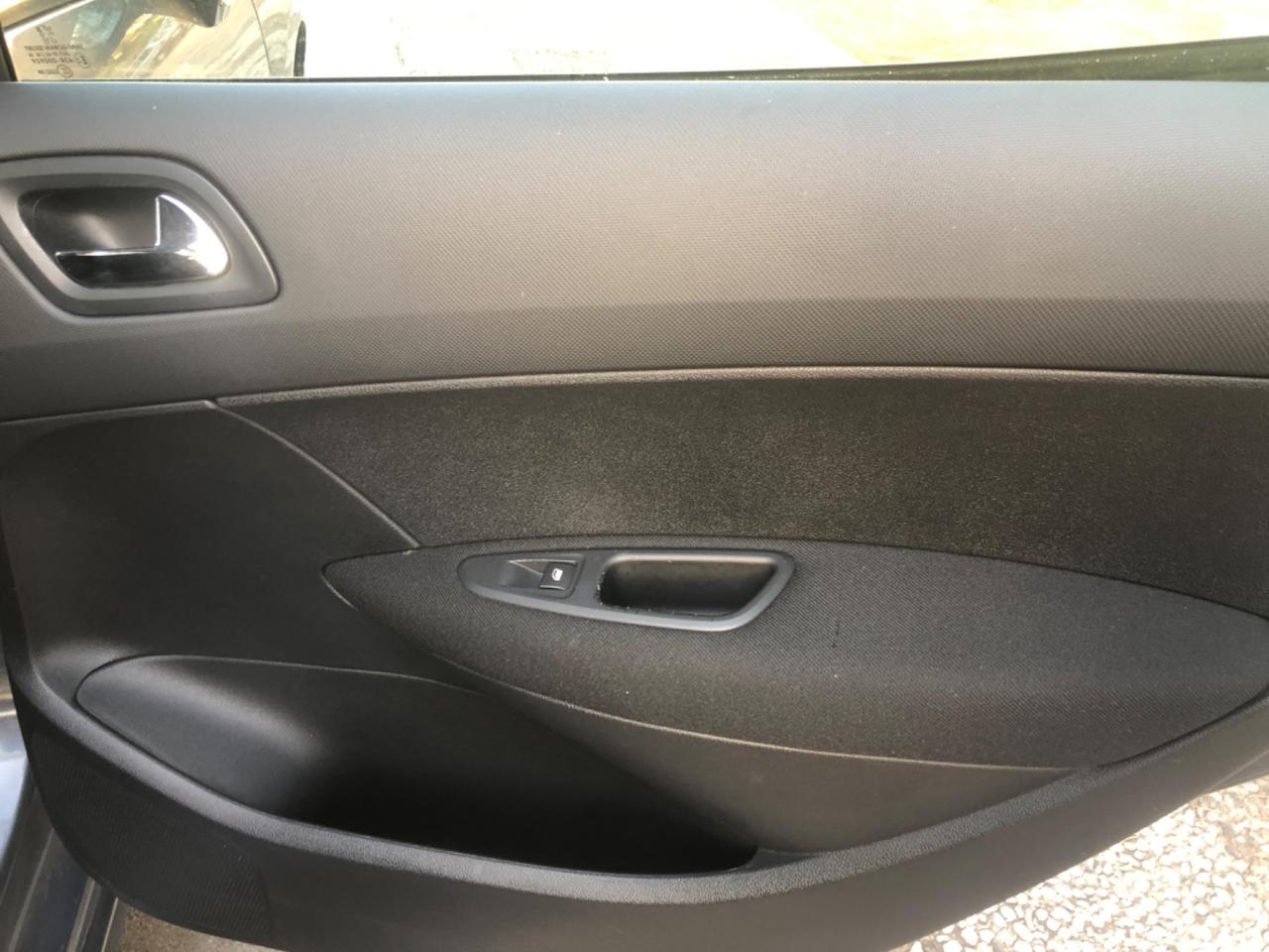 Peugeot 308 1.6 8V e-HDi 112CV POKI KILOMETRI