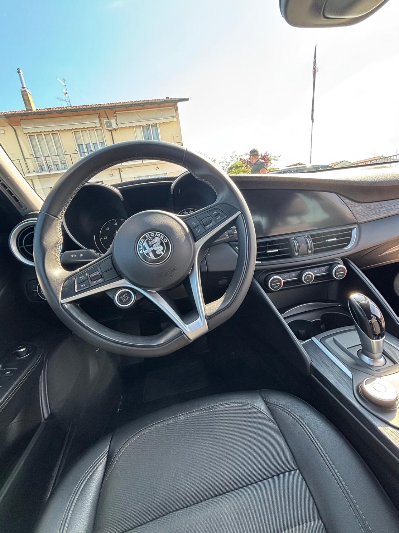 Alfa Romeo Giulia 2.2 Turbodiesel 136 CV AT8 Business