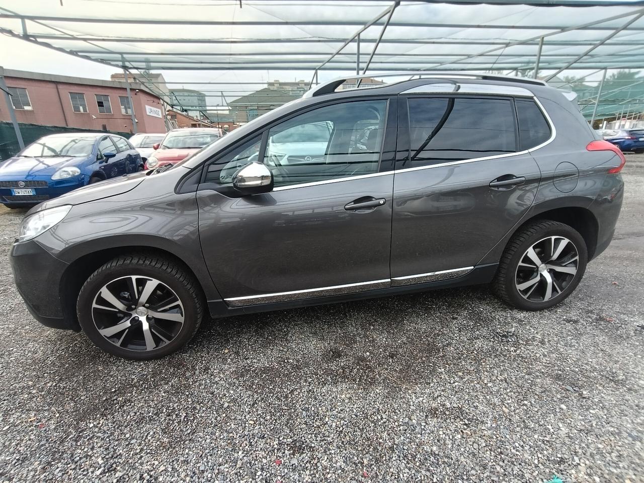 Peugeot 2008 BlueHDi 100 Allure