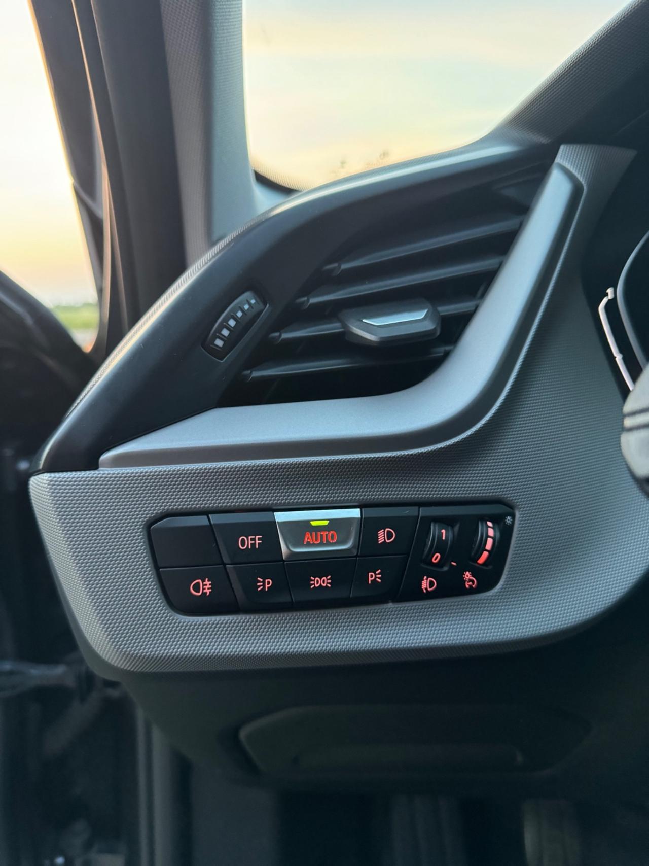 Bmw 118 118d 5p. Advantage