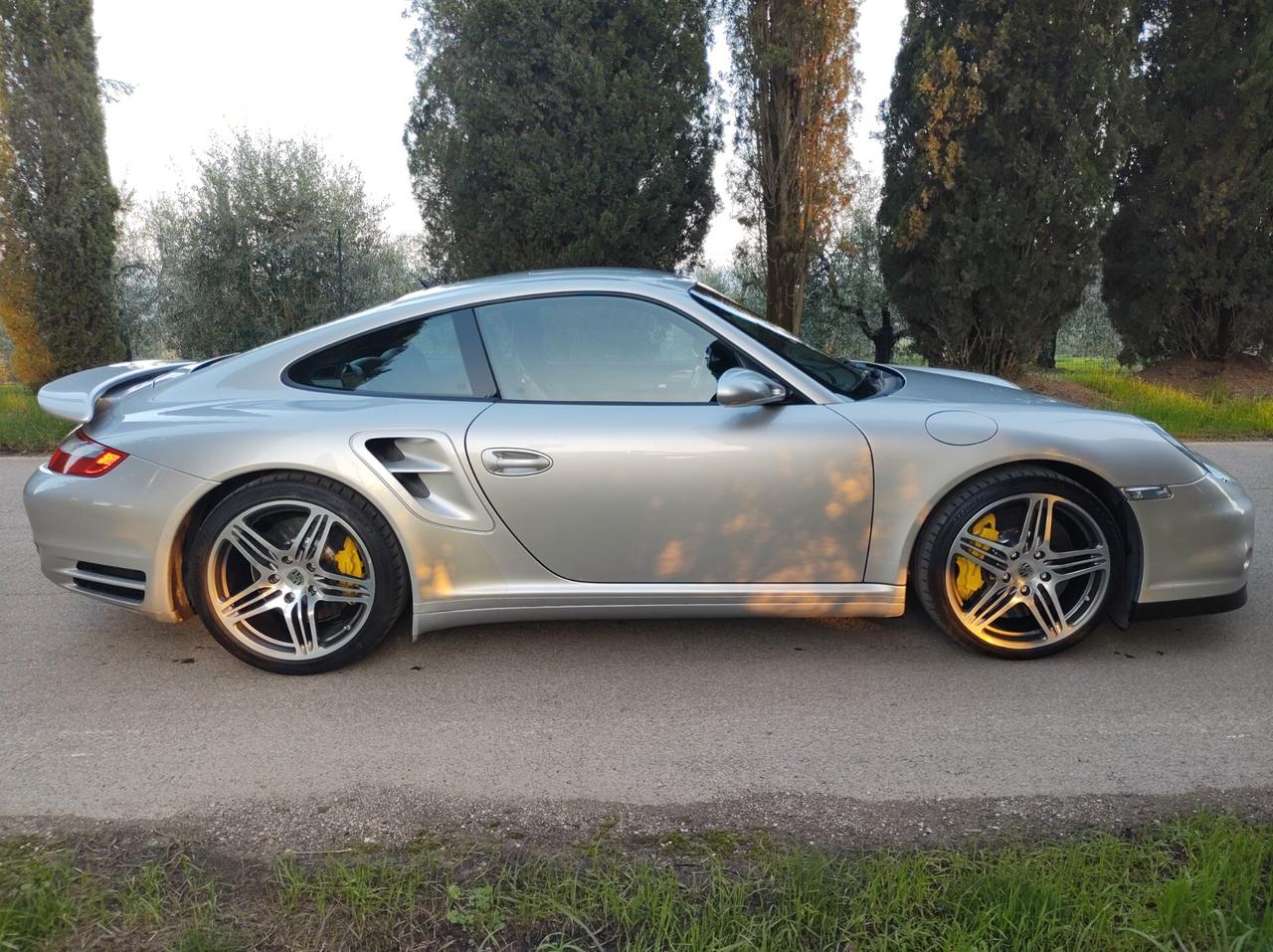 Porsche 911 Turbo Coupé carboceramici