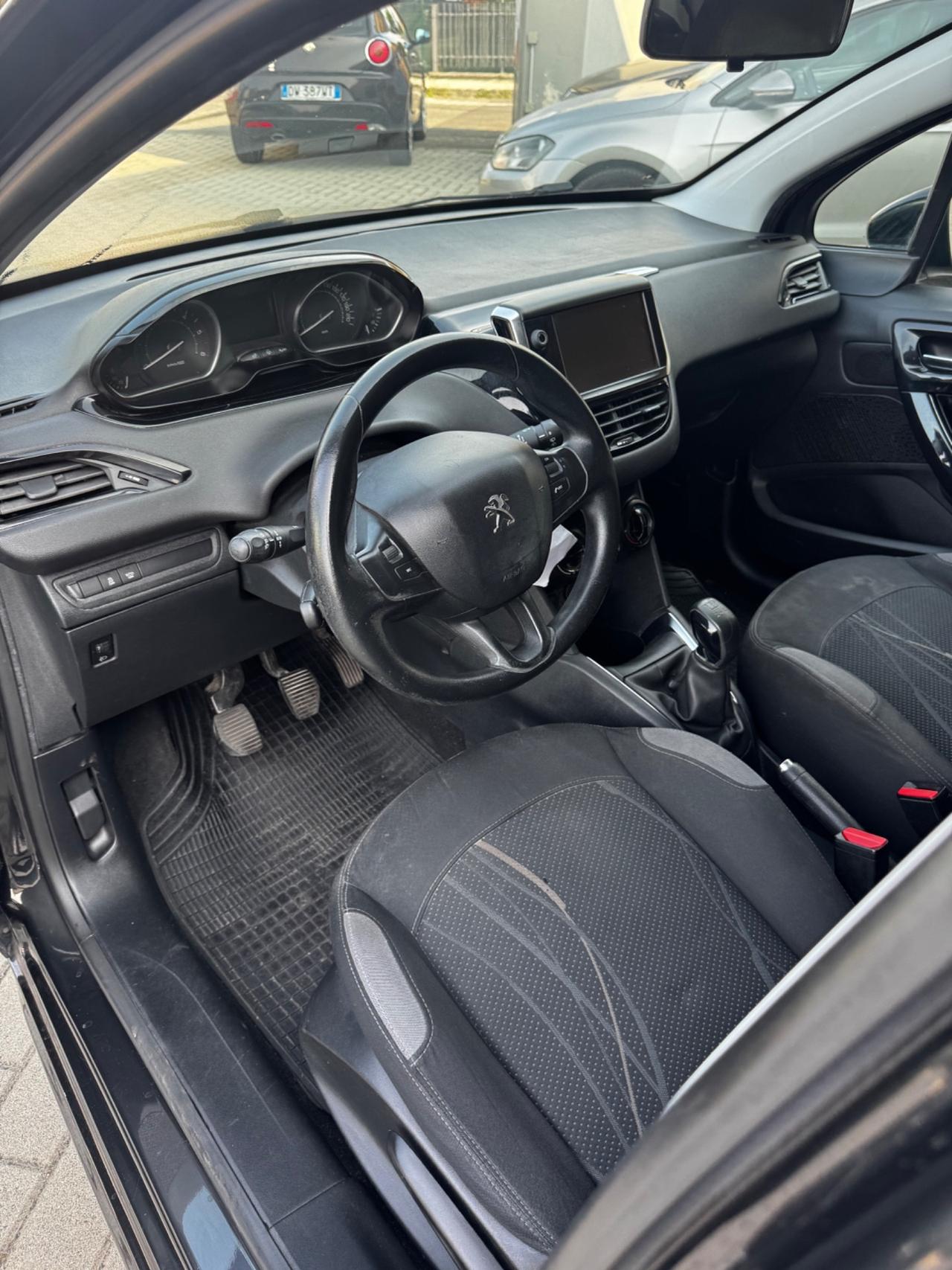 Peugeot 208 1.6 e-HDi 92 CV Stop&Start 5 porte Active