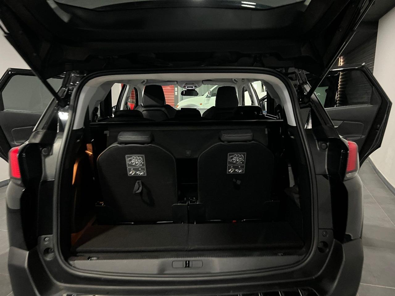 Peugeot 5008 BlueHDi 130 S&S EAT8 Allure 7 posti