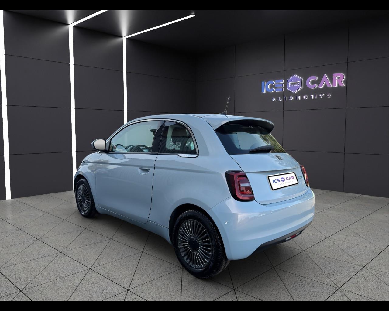 FIAT 500e - 500e Berlina 42 kWh Icon