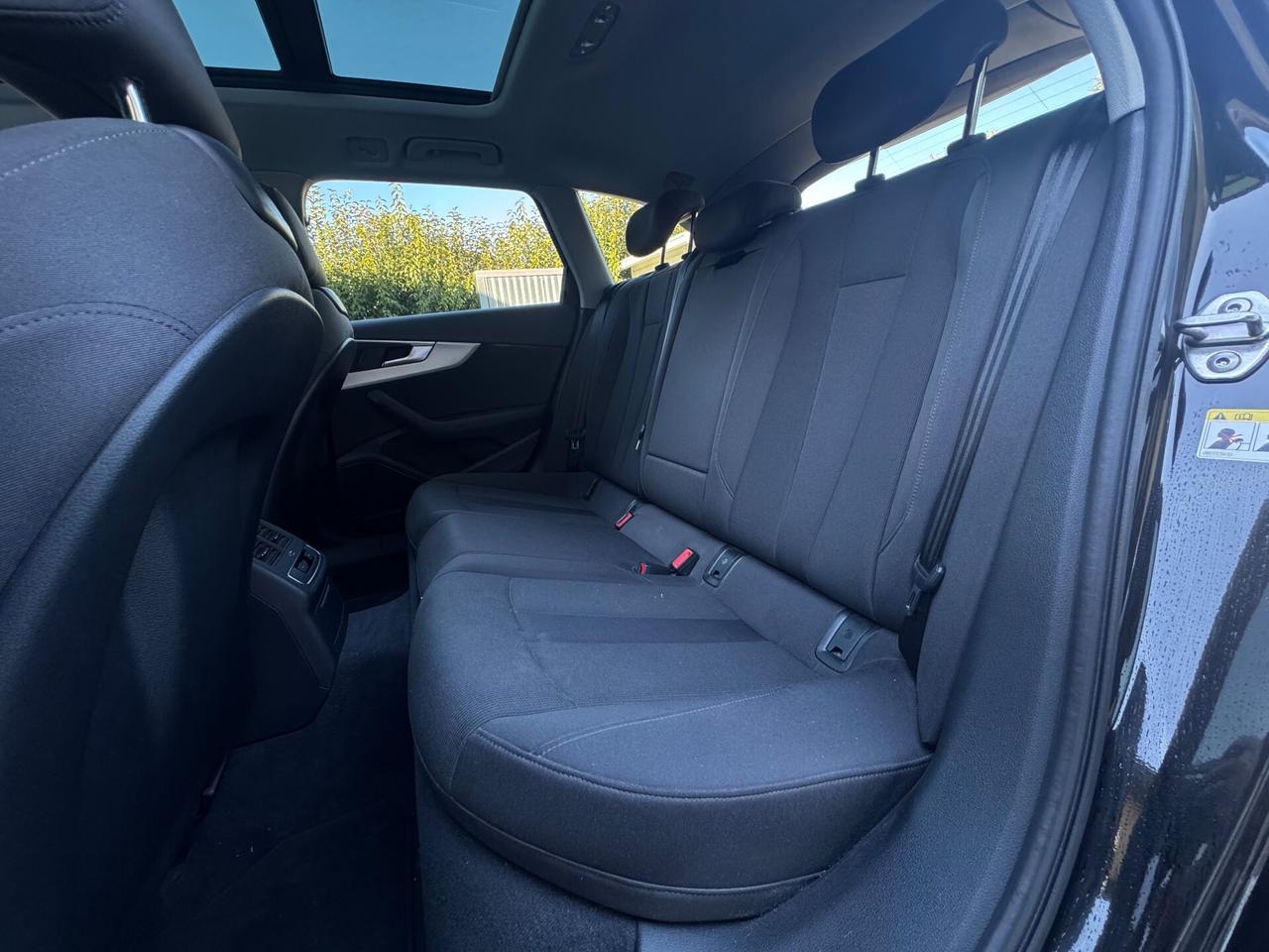 Audi A4 2.0 TDI 150 CV ultra S-Line Sport