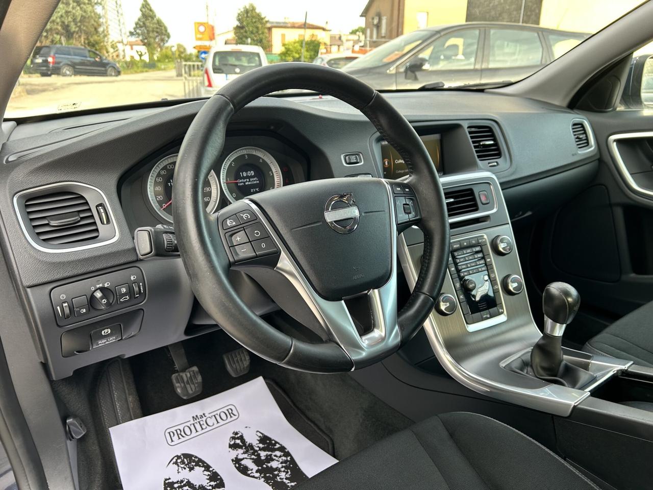 VOLVO S60 1.6 D2 115CV MOMENTUM UNICO PROPRIETARIO