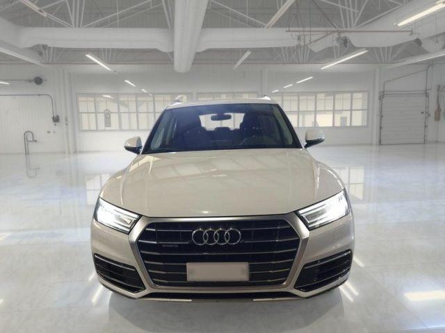 AUDI Q5 35 TDI quattro S tronic Design