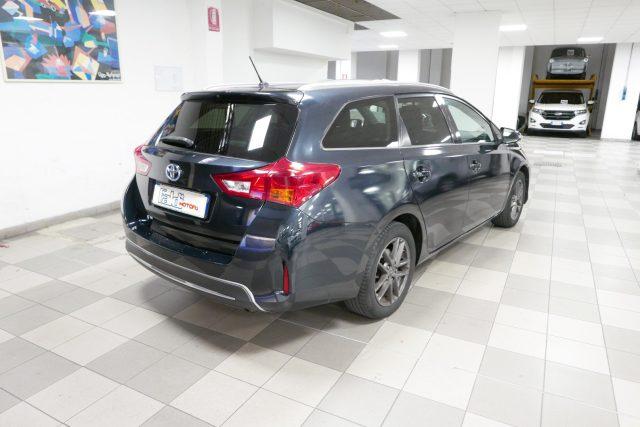TOYOTA Auris Touring Sports 1.8 Hybrid Active Plus
