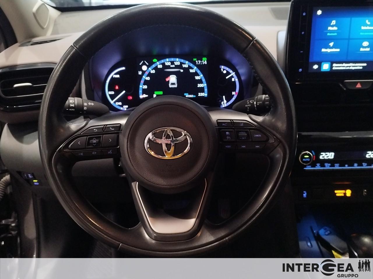 TOYOTA Yaris Cross 1.5h Lounge fwd 116cv e-cvt