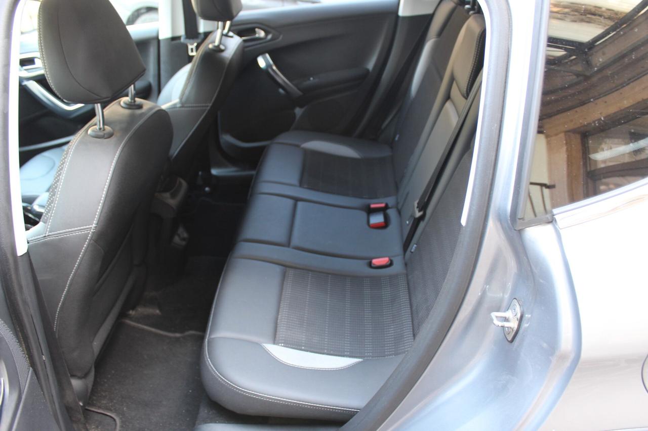 Peugeot 2008 BlueHDi 120 S&S Crossway 67000 km