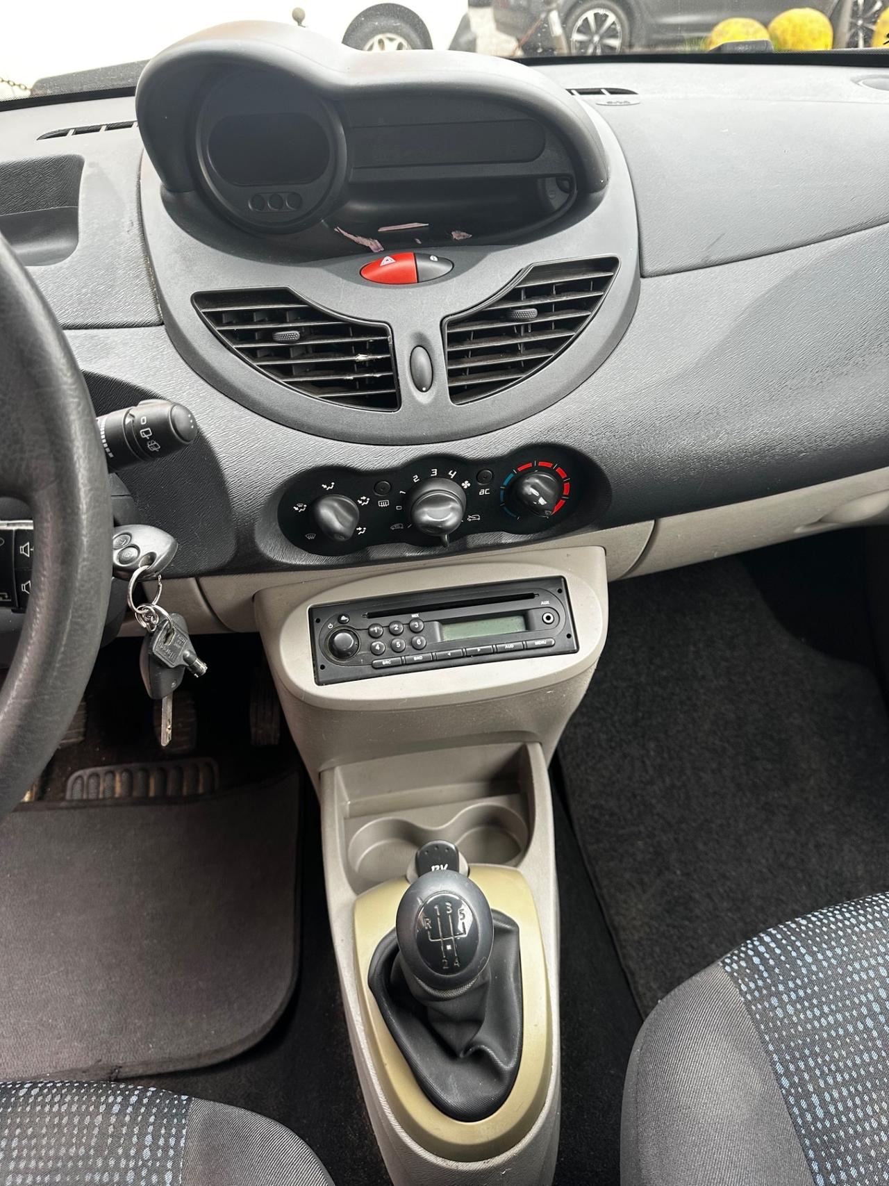 Renault Twingo 1.2 16V GPL Le Iene