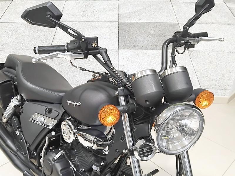 Keeway Superlight 125