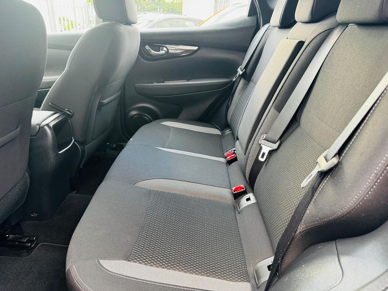 NISSAN Qashqai 1.5 dCi 115 CV Business+