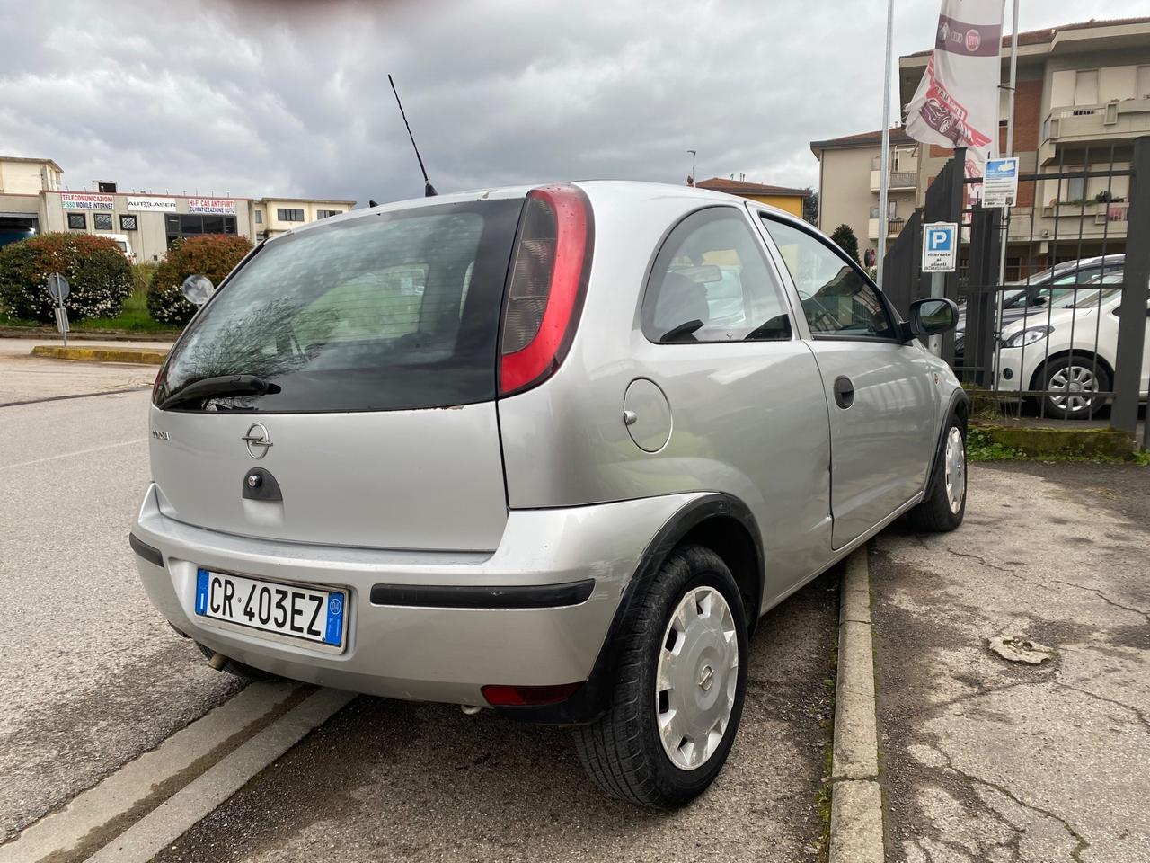 Opel Corsa 1.2i 16V cat 3 porte Sport