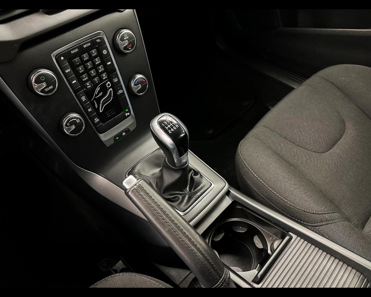 VOLVO V40 Cross Country D2 Business