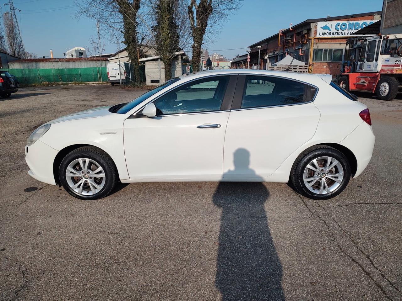 Alfa Romeo Giulietta 1.4 Turbo 120 CV BENZINA\ GPL CON SCADENZA 2032, OK NEOPATENTATI.