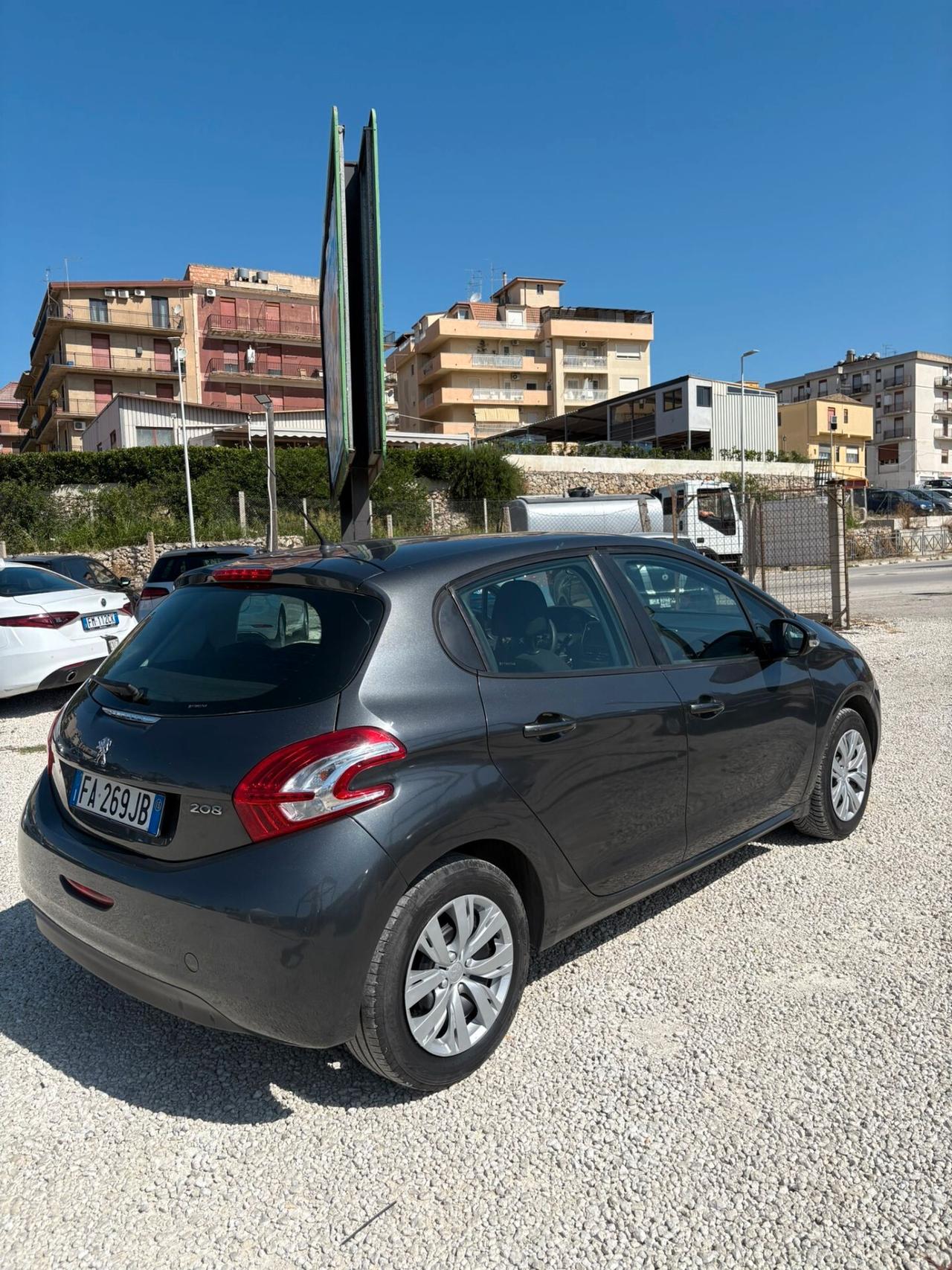 Peugeot 208 1.4 HDi 68 CV 5 porte Access