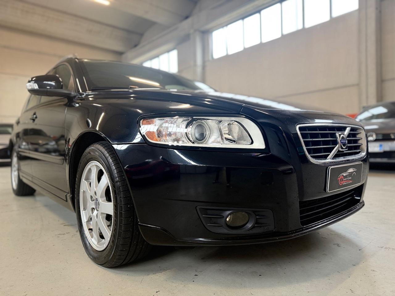 Volvo V50 2.0 D cat Kinetic NEOPATENTATI