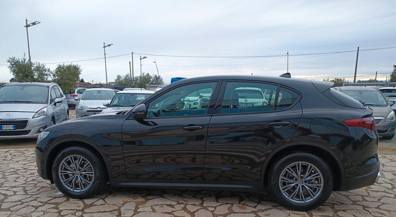 Alfa Romeo Stelvio 2.2 Turbodiesel 160 CV AT8 RWD Business