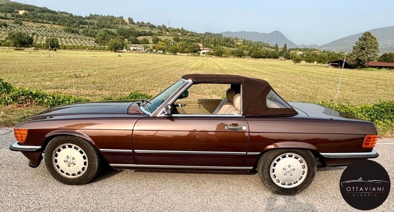 Mercedes SL 300 r107 targa ORO ASI